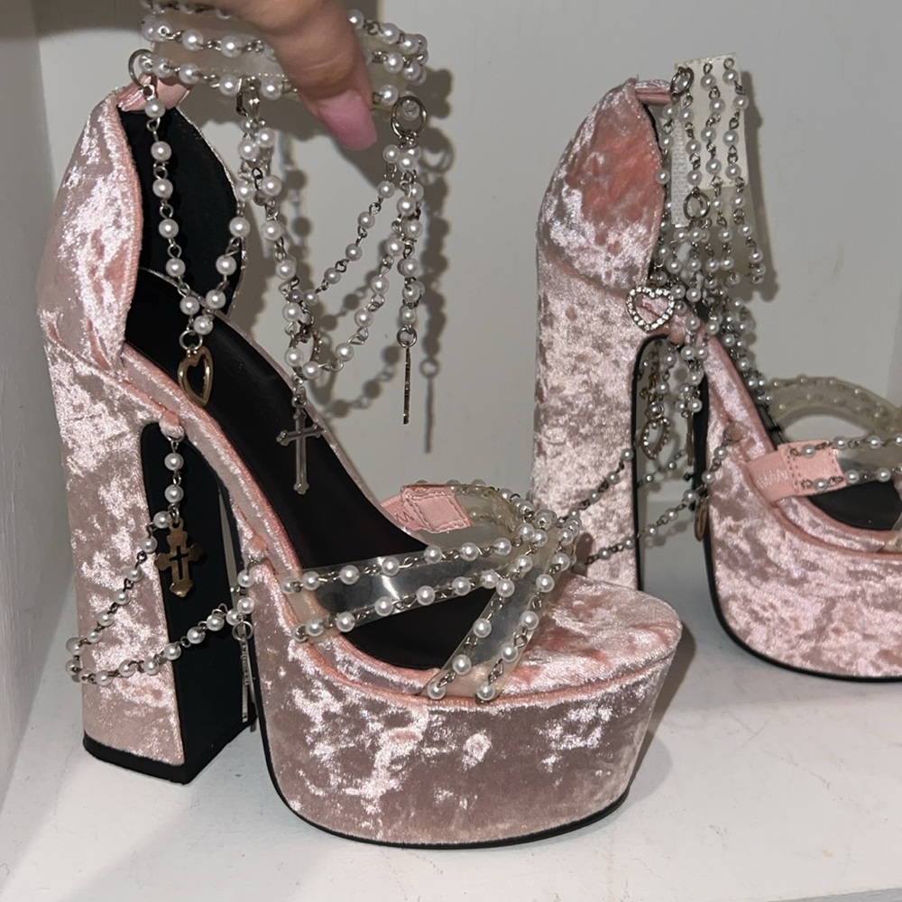 Sugar Thrillz (DollzKill) Pink Velvet Chunky Platform Heels size 5